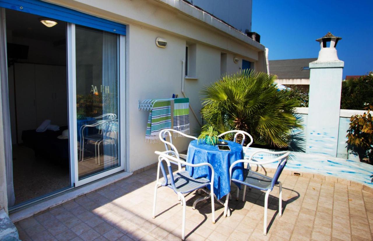 Hotel Adria B&B - Colazione Fino Alle 12 ميسانو ادرياتيكو المظهر الخارجي الصورة