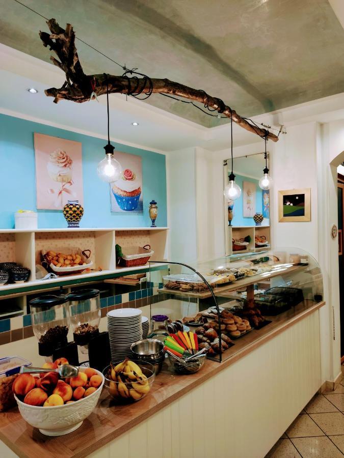 Hotel Adria B&B - Colazione Fino Alle 12 ميسانو ادرياتيكو المظهر الخارجي الصورة